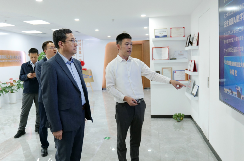 宁夏人力资源和社会保障厅党组书记、厅长金万宏一行莅临嘉联汇智全球创新中心走访调研